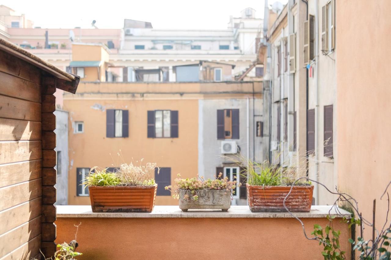 Spacious Apartment With Big Terrace At Colosseum ローマ エクステリア 写真
